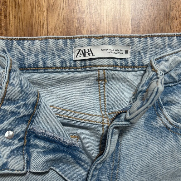 Zara Faded Blue Denim Jeans - Picture 6 of 6